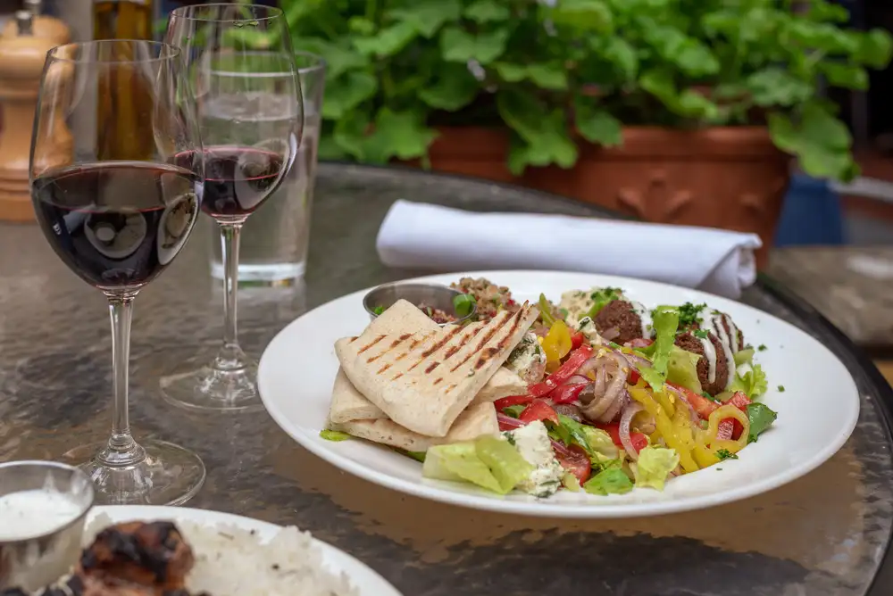 Find the best mediterranean restaurant near south wynnewood 4 Delicious mediterranean food platter with shawarma and gyros near south wynnewood